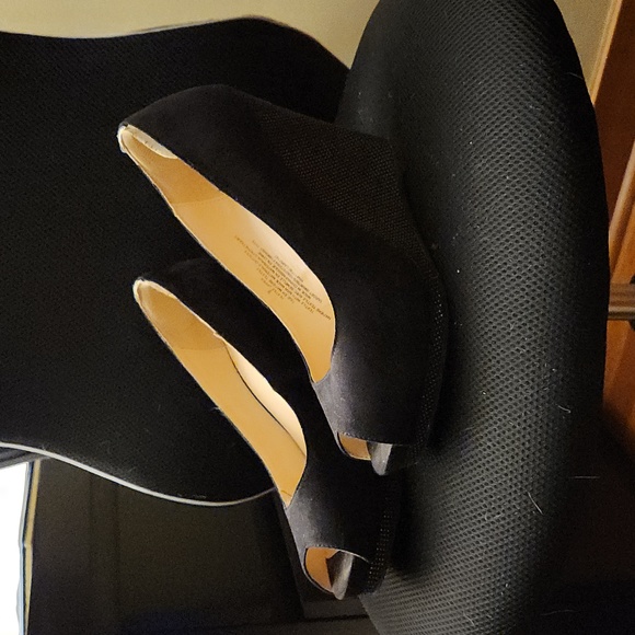 Mossimo by Target wedge black shoes, size 9, worn only 2 times. - Picture 4 of 5